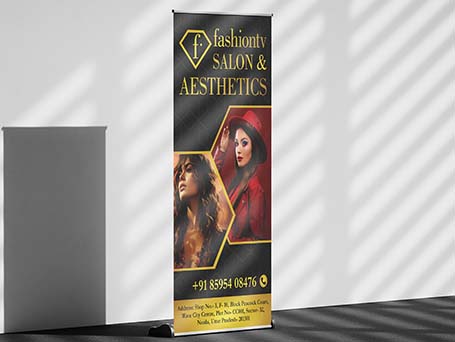 standee/